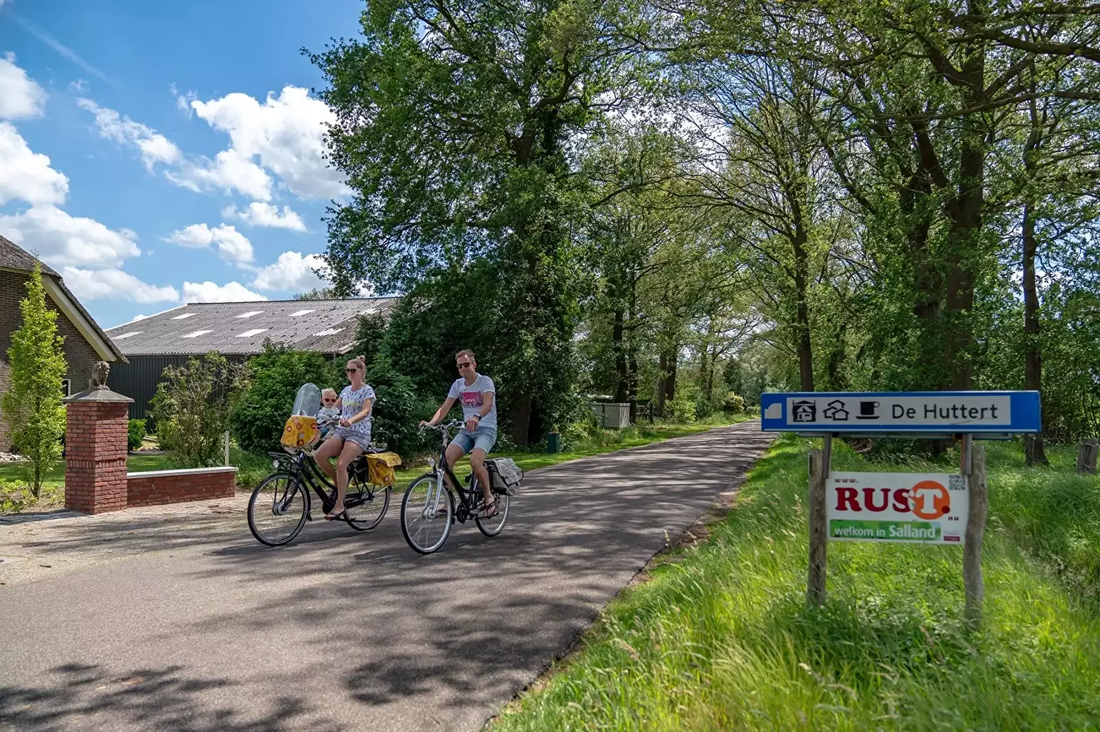 Entrance Camping De Huttert