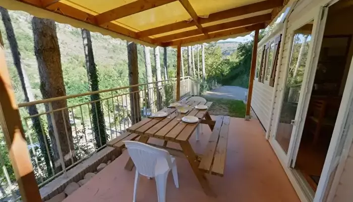 Camping De La Cascade