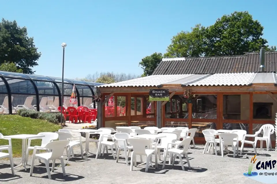 Camping De L'étang Du Pays Blanc