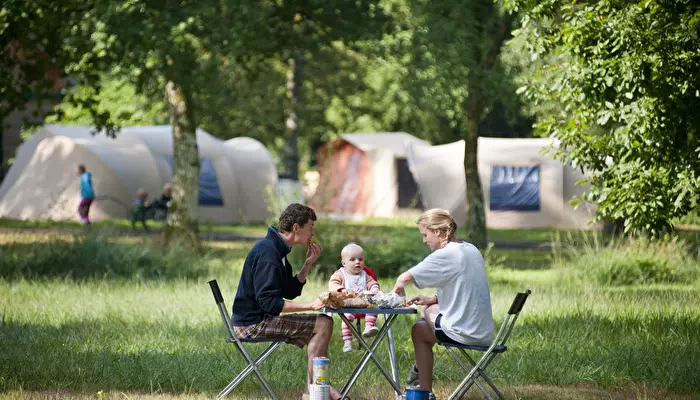 Camping de L'étang Fouché - Huttopia