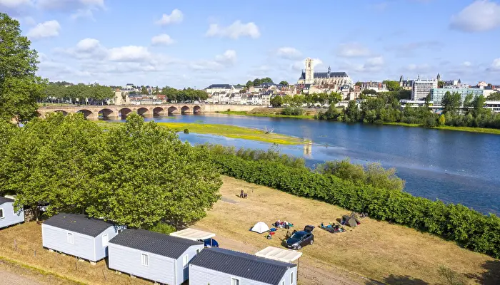 Camping de Nevers - Onlycamp.