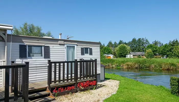 Camping Des 2 Rivières.