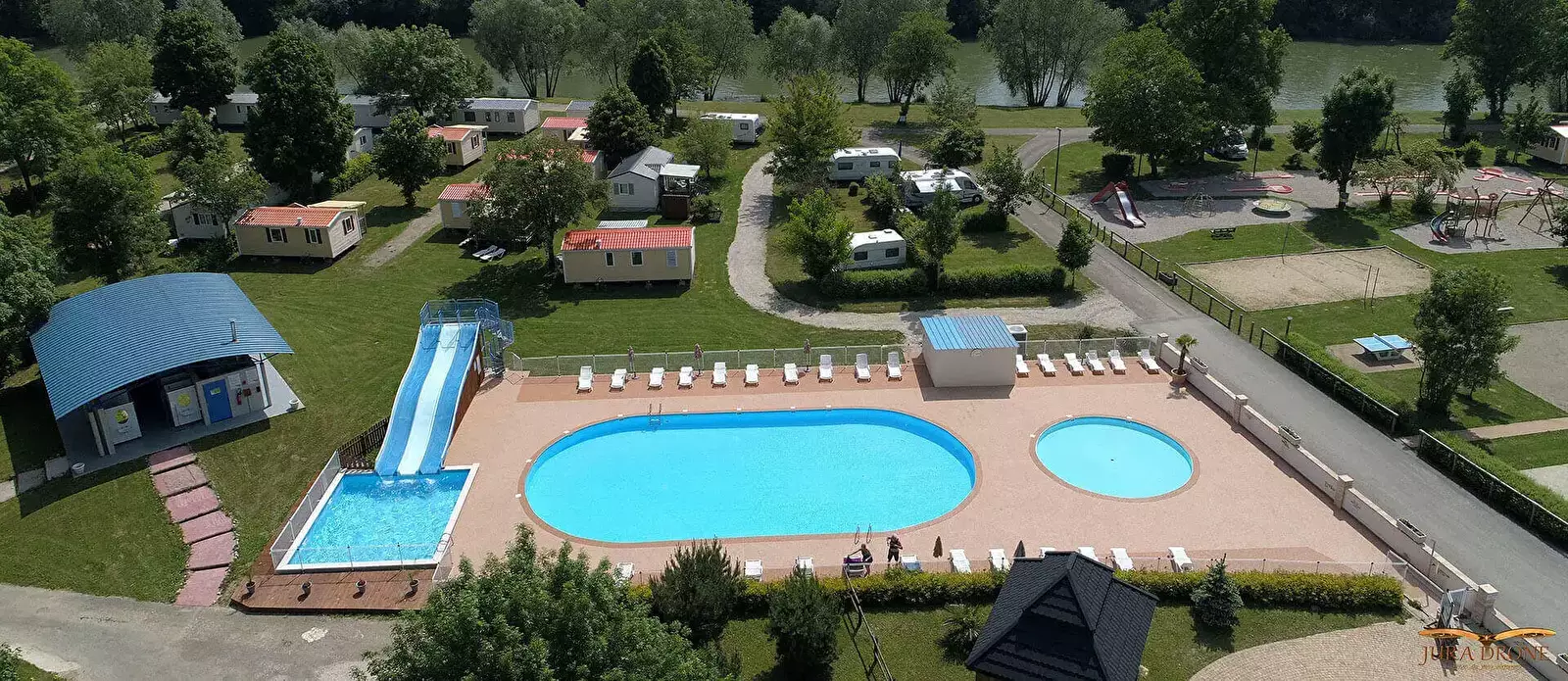 Piscina Camping Des Bords De Loue