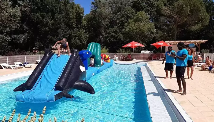 Camping Domaine de Gaujac.