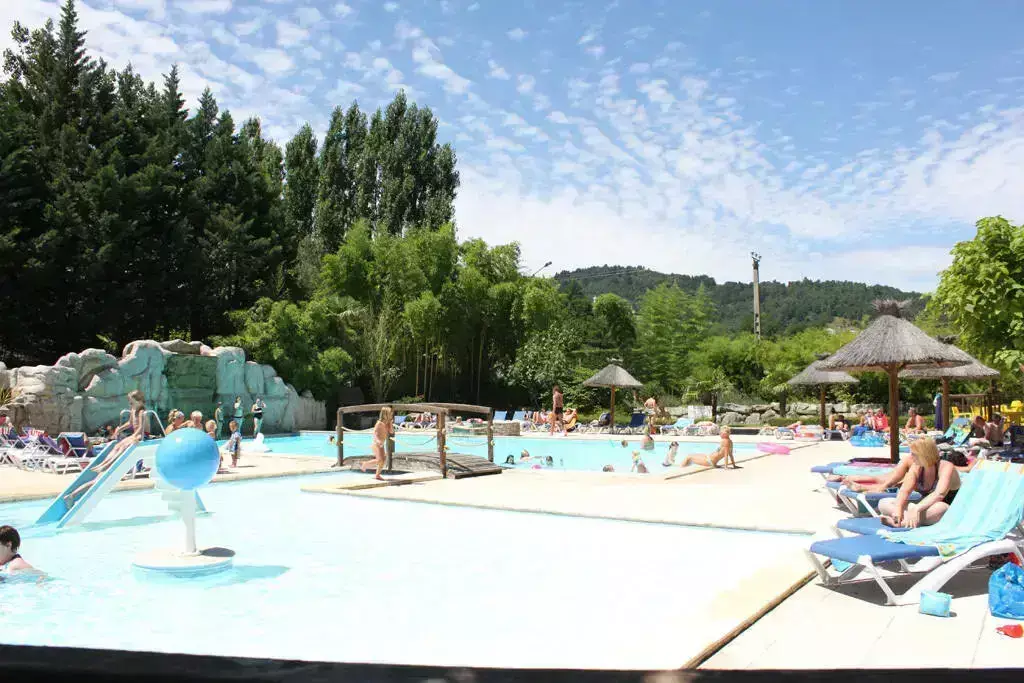 Piscina Camping Domaine de Gil