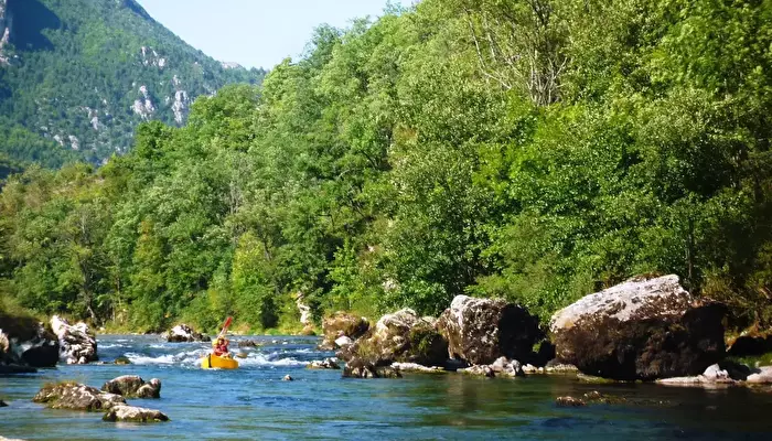 Camping Domaine De Pradines.