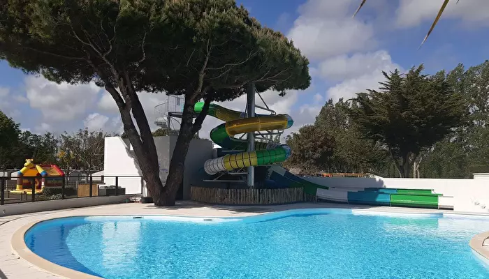 Camping Domaine Des Salins.