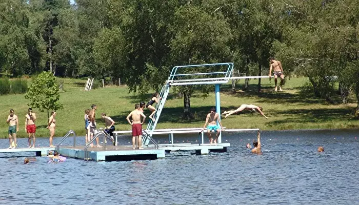 Camping Domaine Du Lac De Miel.