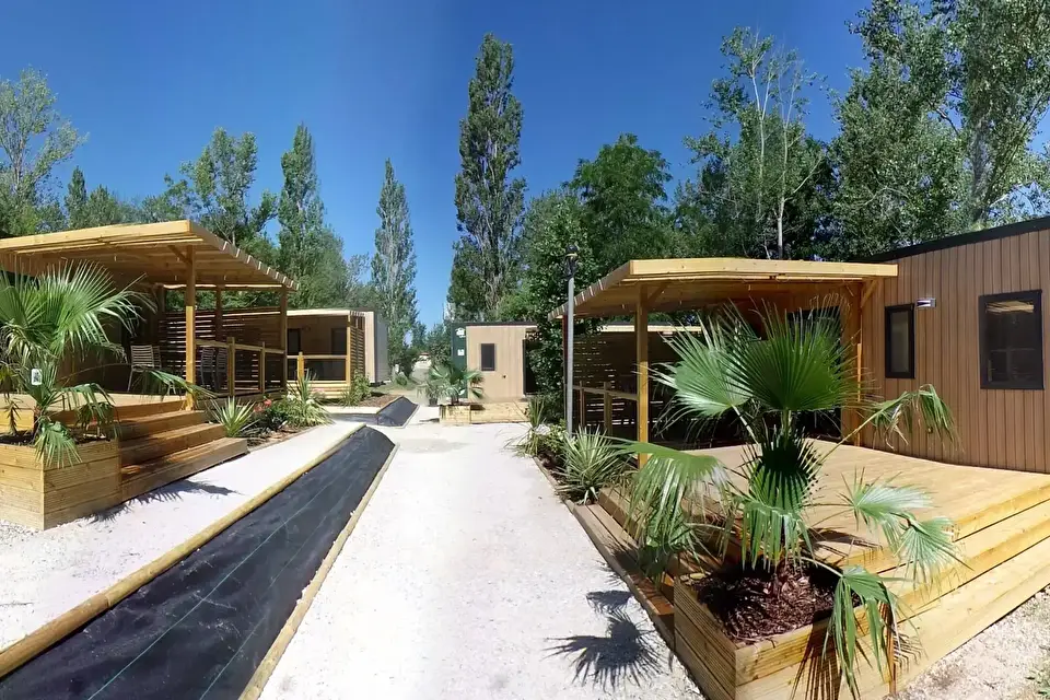 Camping du Lac de la Thésauque - Flower Campings