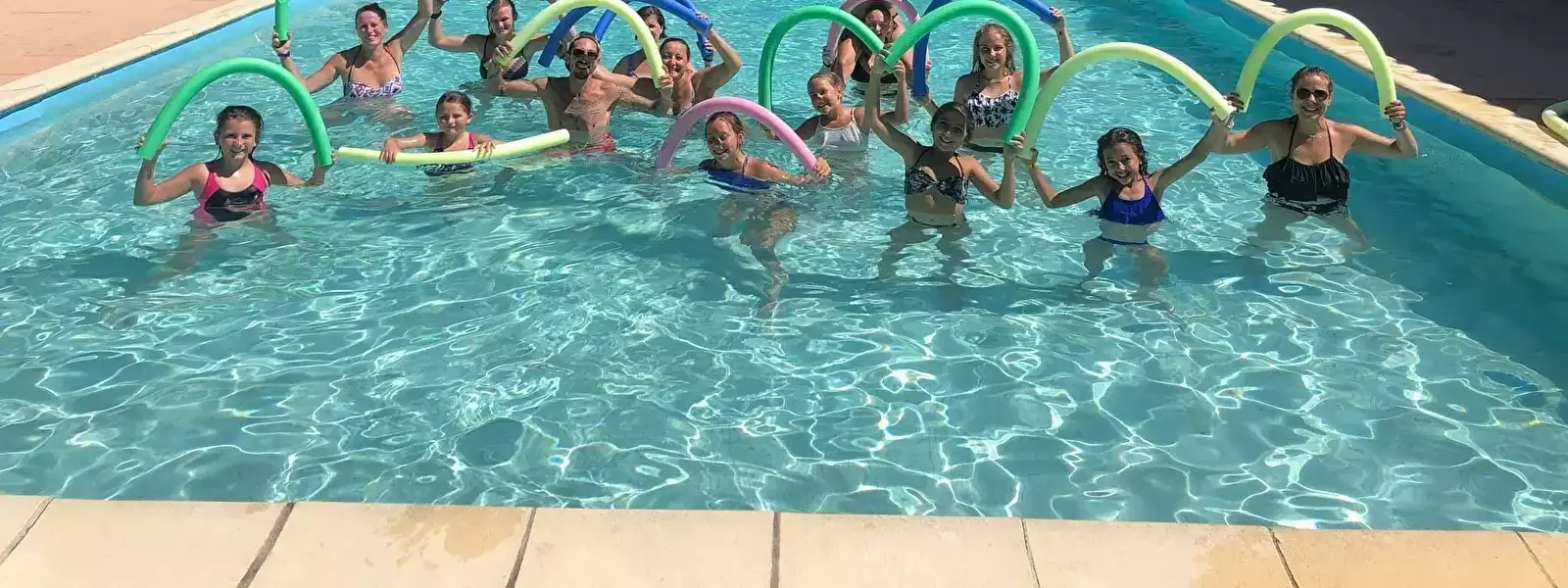 Piscina Camping Du Lion En Ardèche