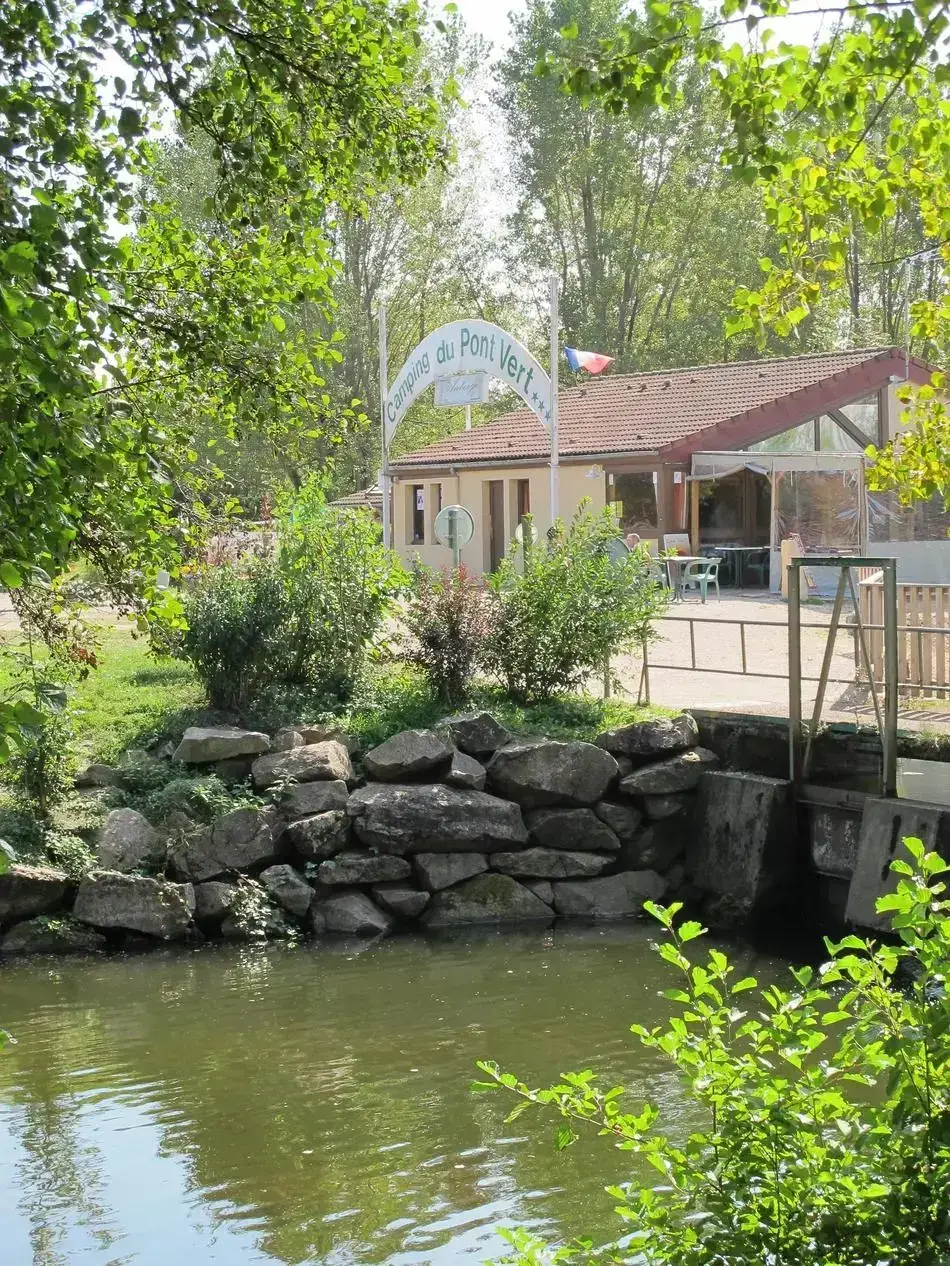 Camping Du Pont Vert, pinac, France (2026) | Tous les campings sur  JetCamp.com