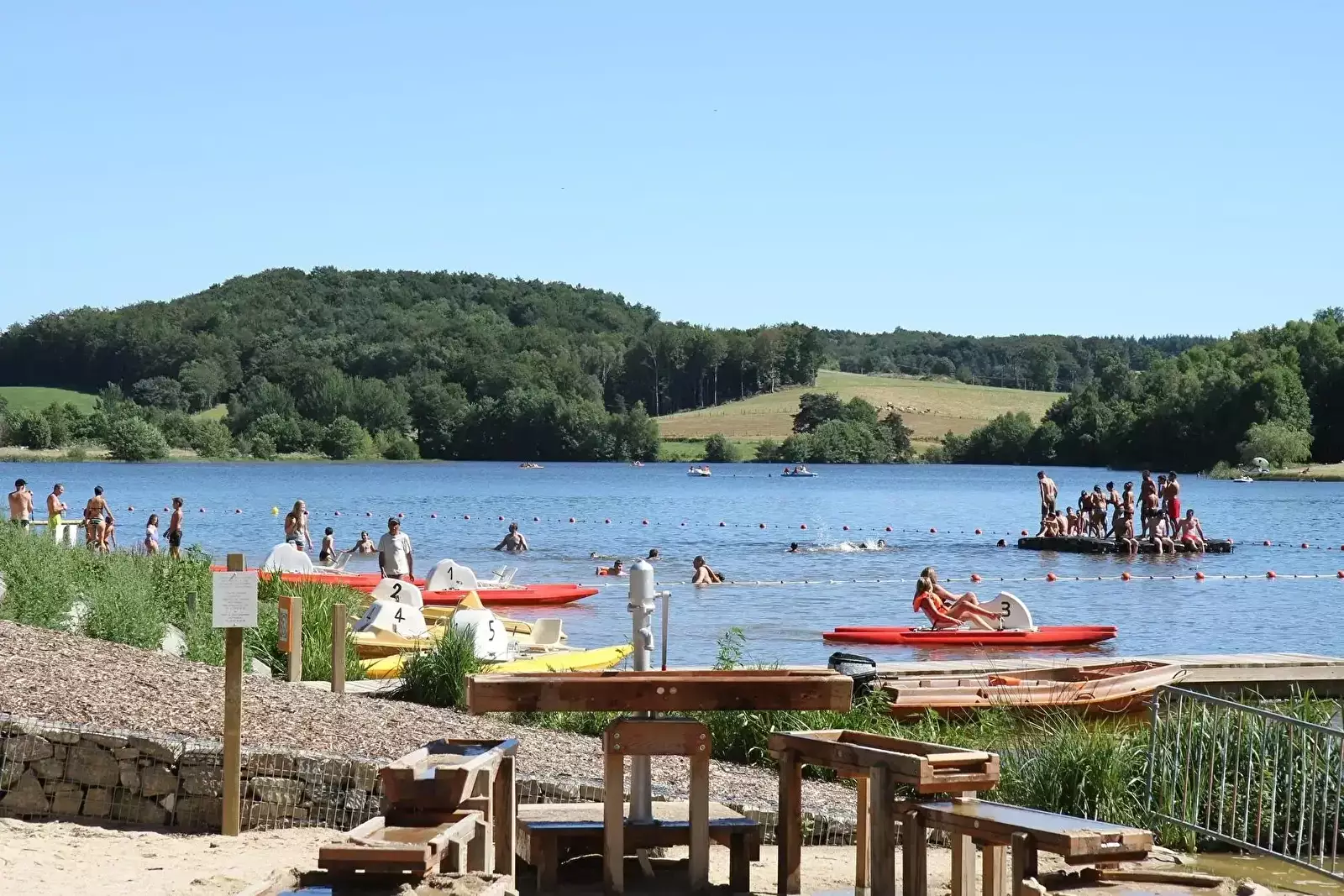 Sport acquatico Camping du Relais du Lac Aveyron