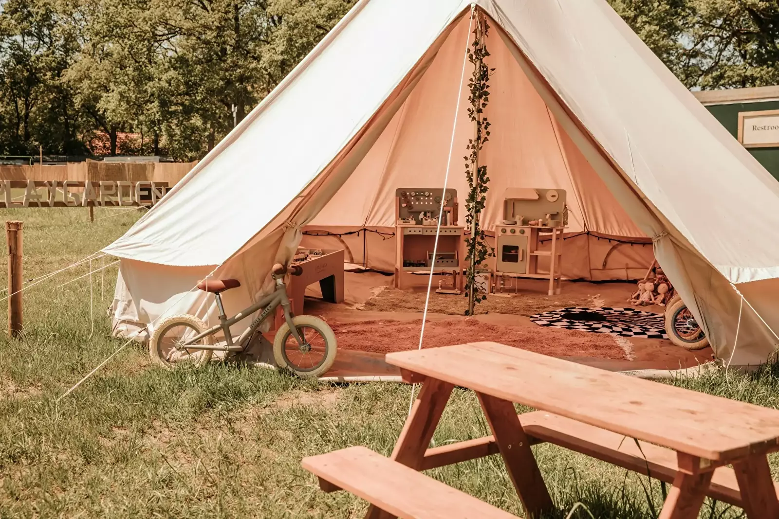 Glamping Camping East Nomads