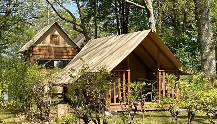 Camping écologique Le Lac ô Fées.