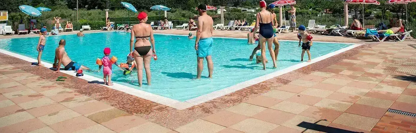 Piscina Camping Eden