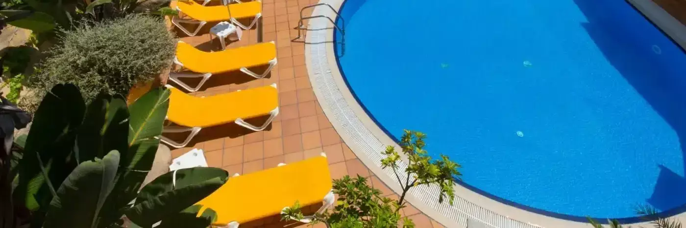 Piscina Camping El Far