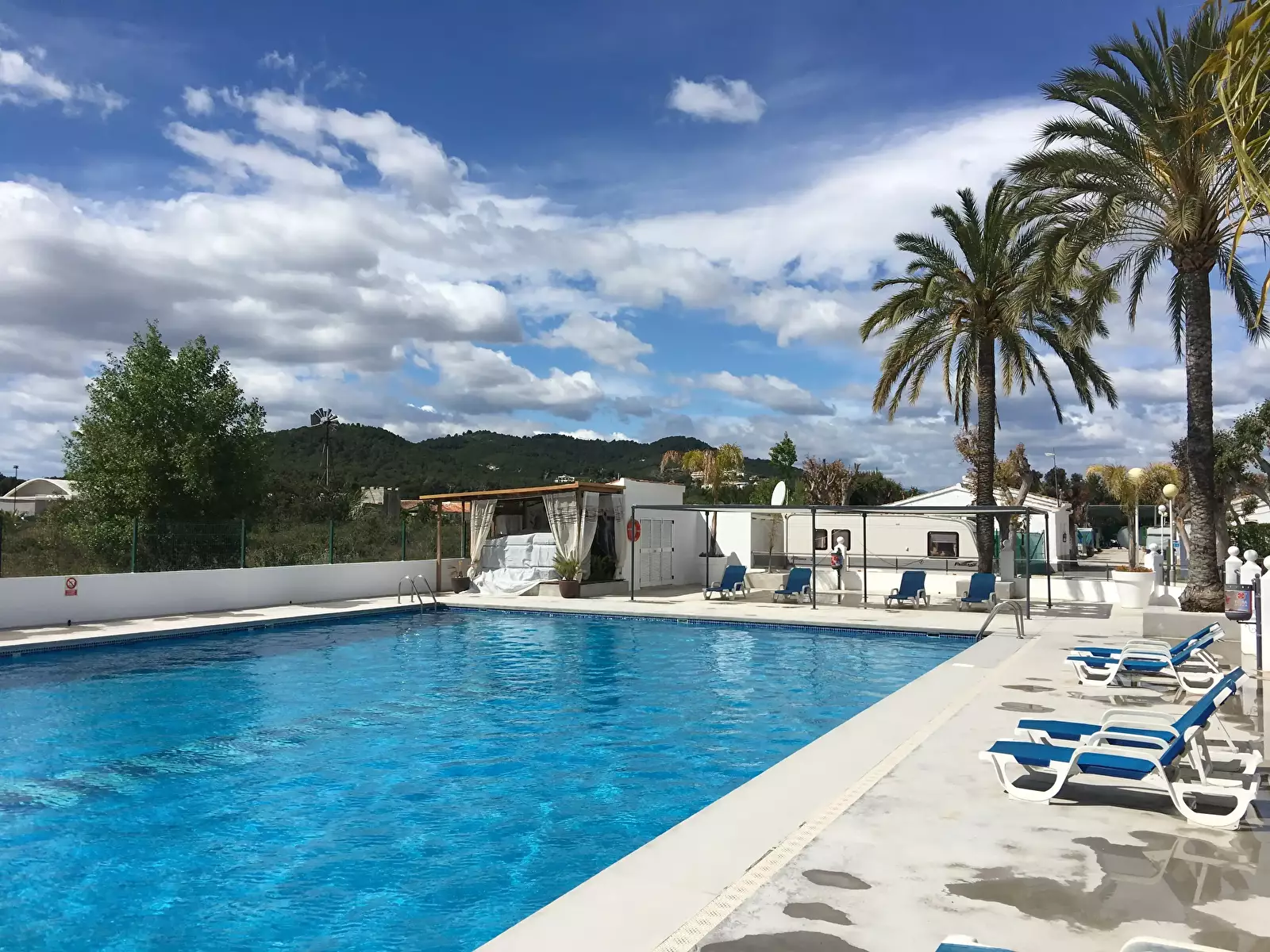 Zwembad Camping El Naranjal