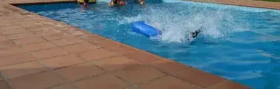 Zwembad Camping El Roble