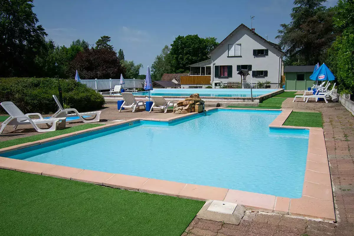 Piscina Camping et Gites des Bains