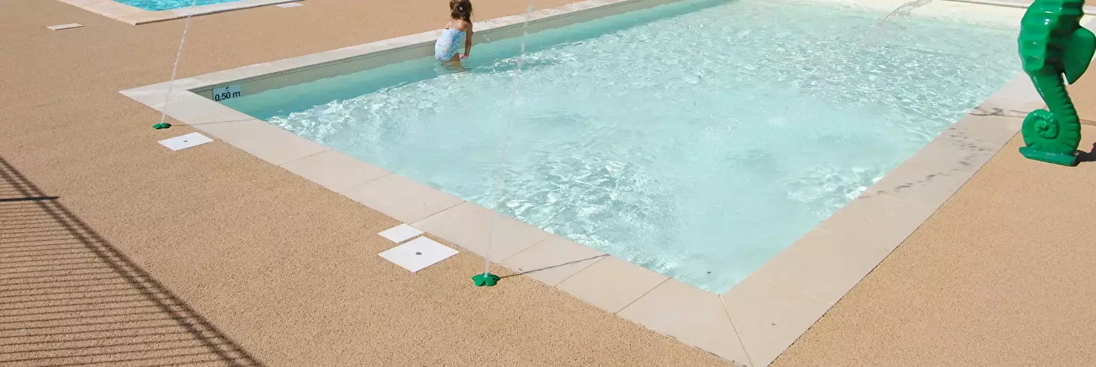 Piscina Camping Et Gites Les Pierres Chaudes