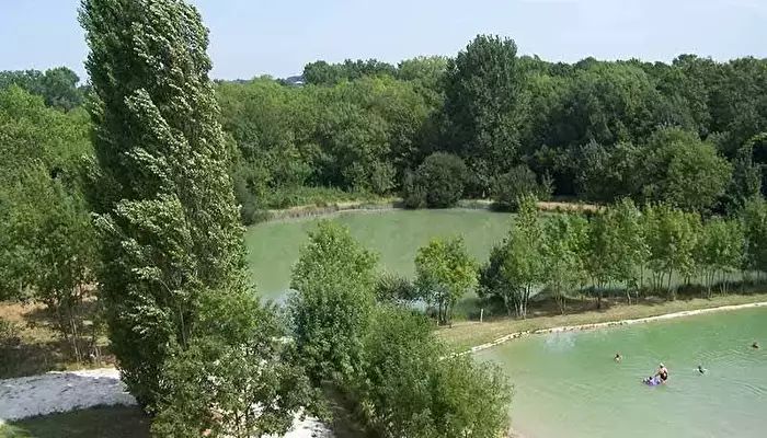 Camping Fleurs des Champs.