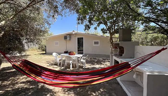 Camping Flintstones Park.