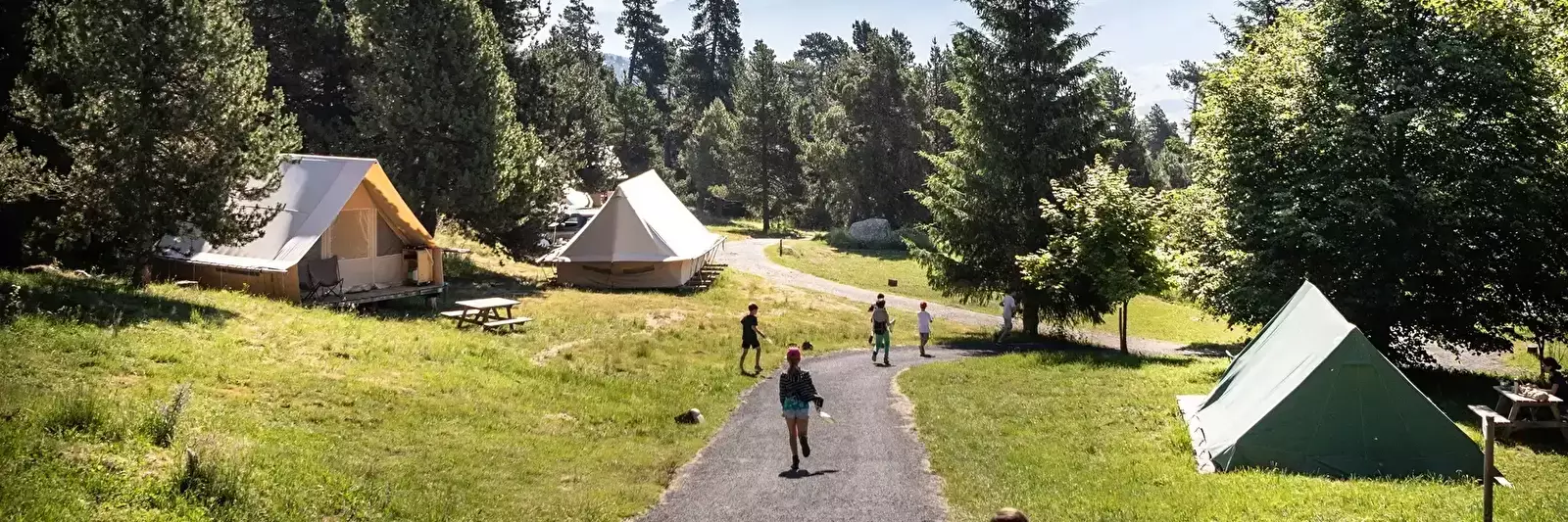Vista Camping Font-Romeu - Huttopia