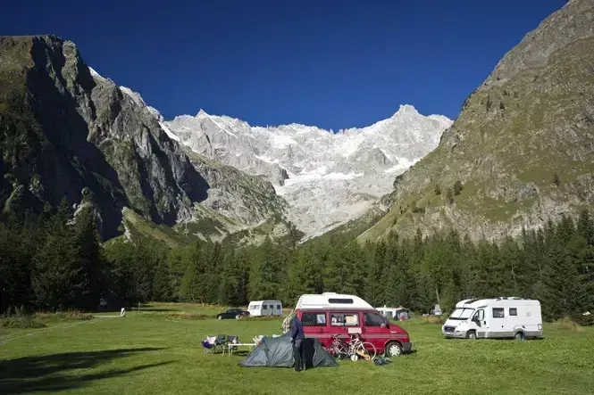 Lage Camping Glaciers