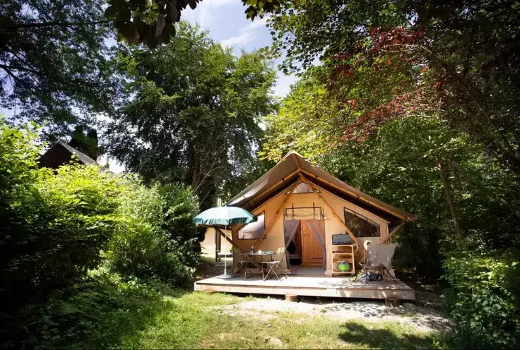 Safari tent Camping Huttopia Caminos de Galicia