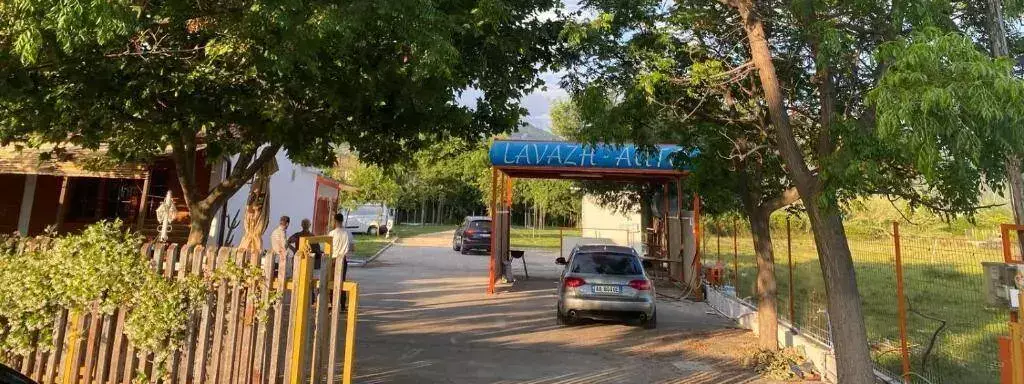 Entrance Camping Ishull Lezha