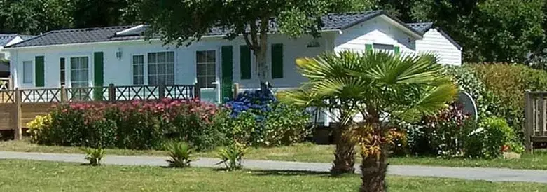 Hytte-Bungalow Camping Kersioual