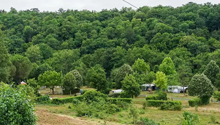 Camping La Bâtisse - Onlycamp.