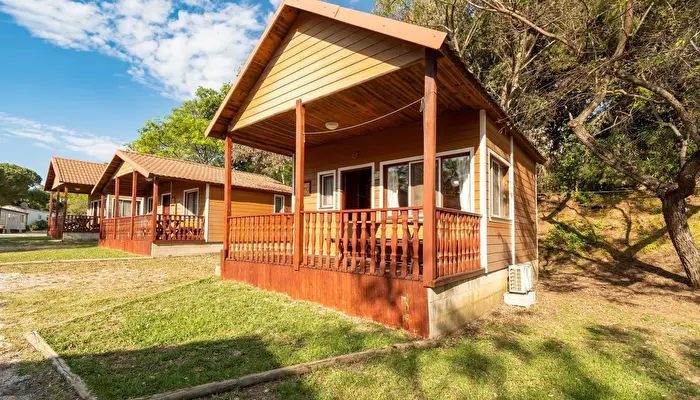 Camping La Buganvilla.