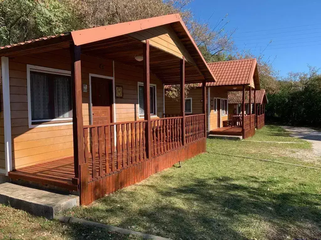 Chalet-Bungalow Camping La Buganvilla