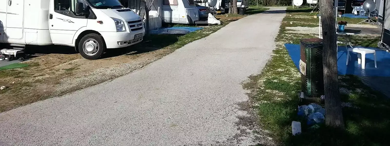 Piazzola camper Camping La Buganvilla