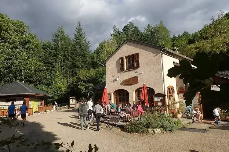 Chalet-Bungalow Camping La Cascade