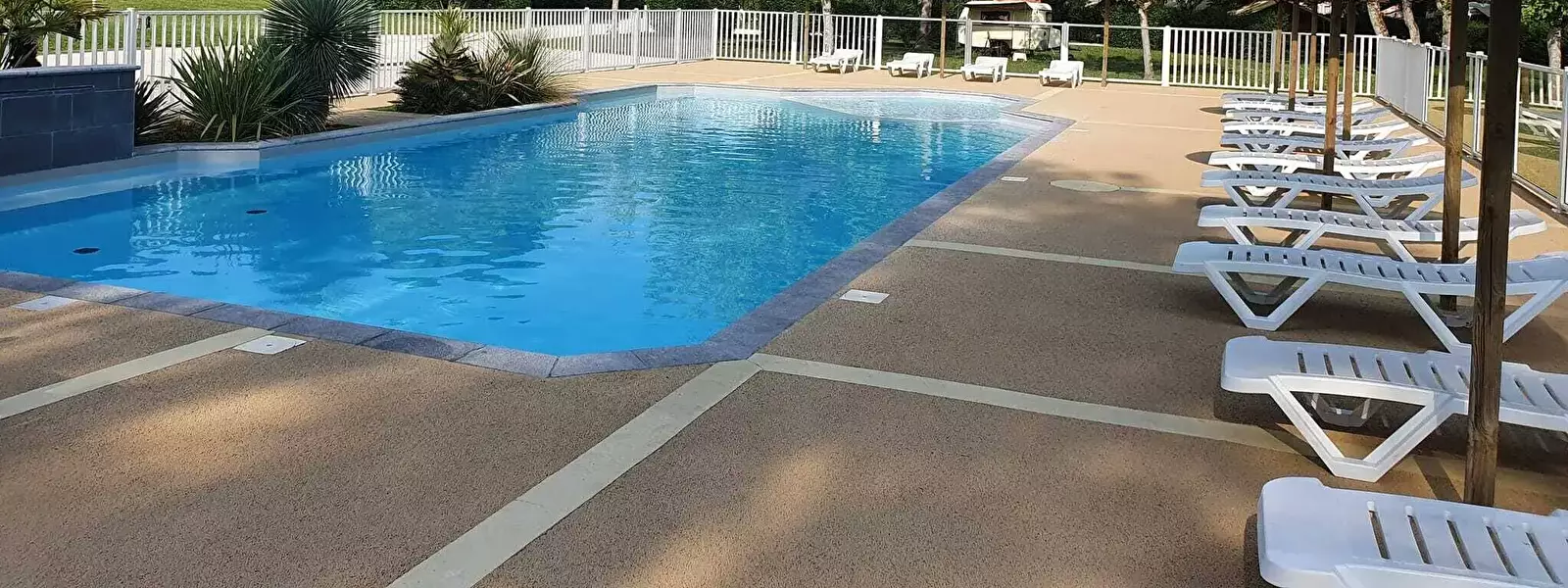 Piscina Camping La Cigaline