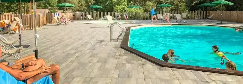 Piscina Camping La Clarée - Huttopia