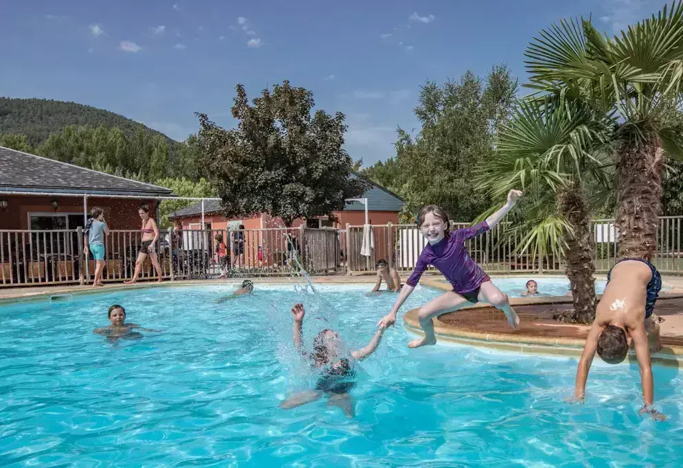 Piscina Camping La Dourbie