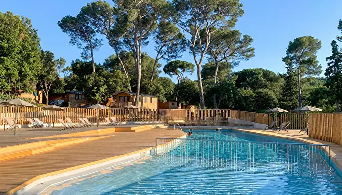 Camping La Foret De Janas - Huttopia.