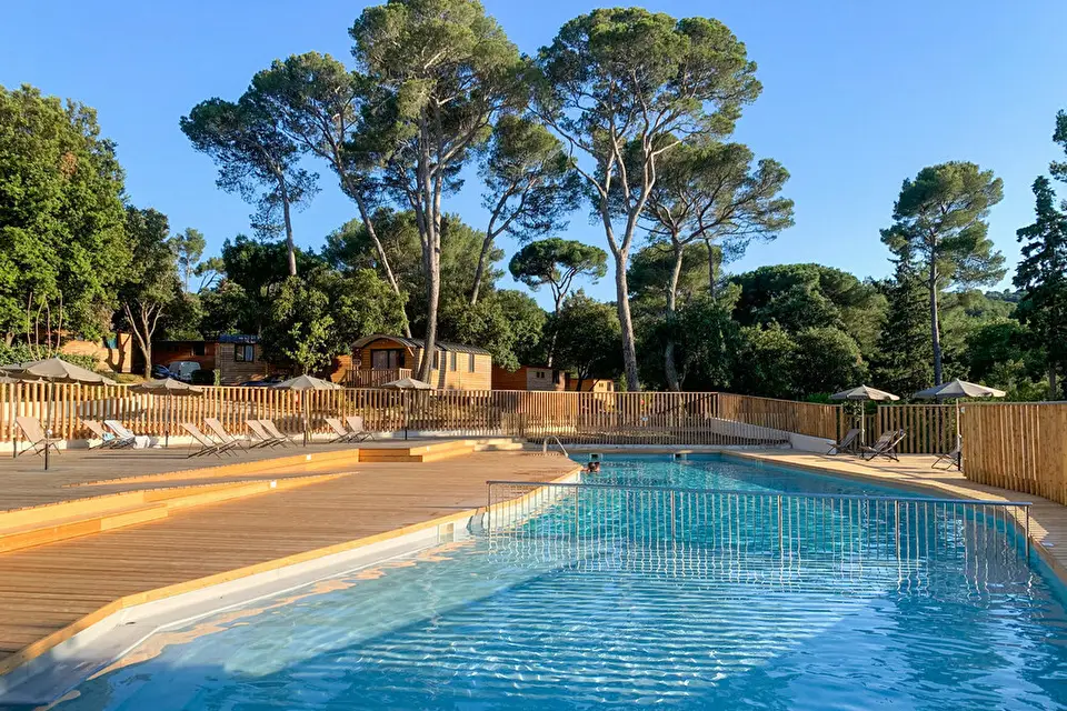 Camping La Foret De Janas - Huttopia