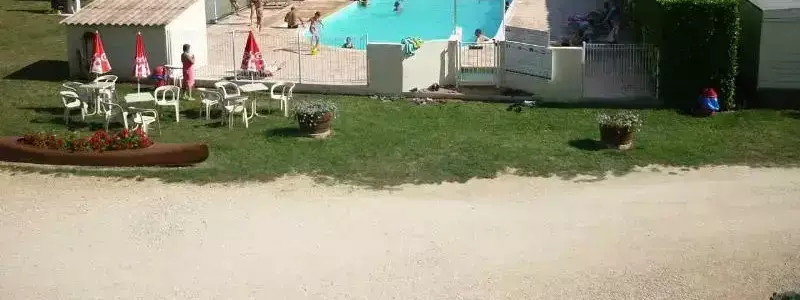 Piscina Camping La Goule