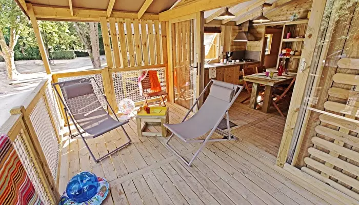 Camping La Guichardière - Flower.