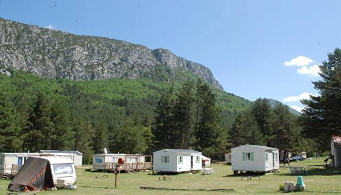 Camping La Pinatelle - Tikayan