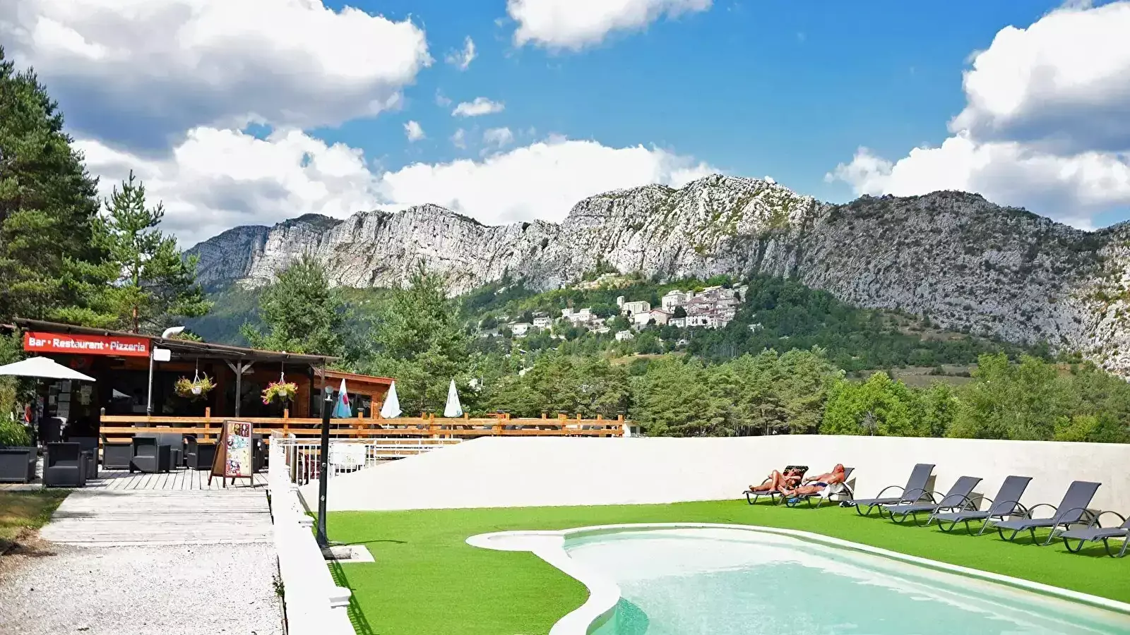 Camping La Pinatelle - Tikayan