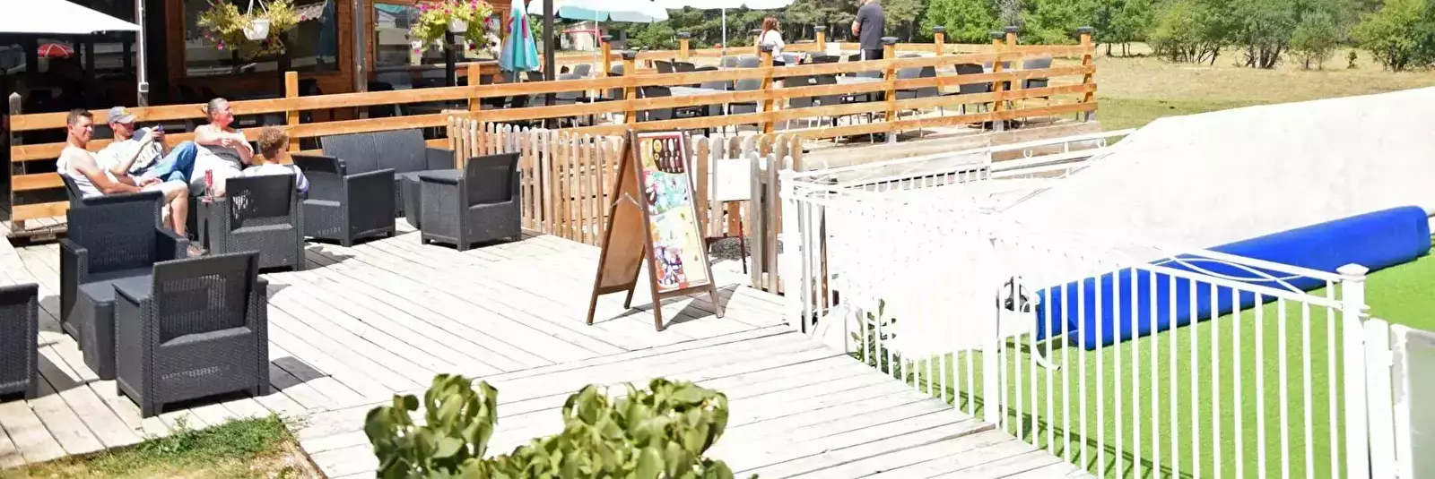 Camping La Pinatelle - Tikayan