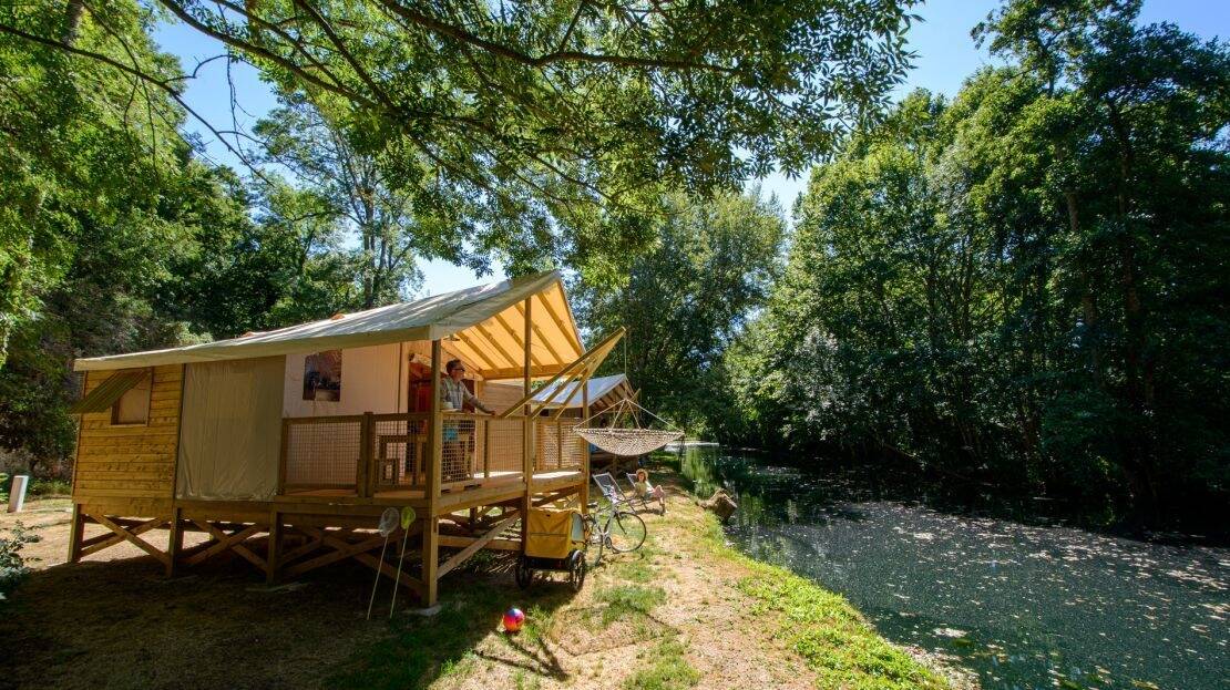 Camping La Rivière Capfun in ValenceenPoitou, Frankrijk (2024) Boek jouw camping op