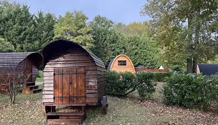 Camping La Rivière Dorée.