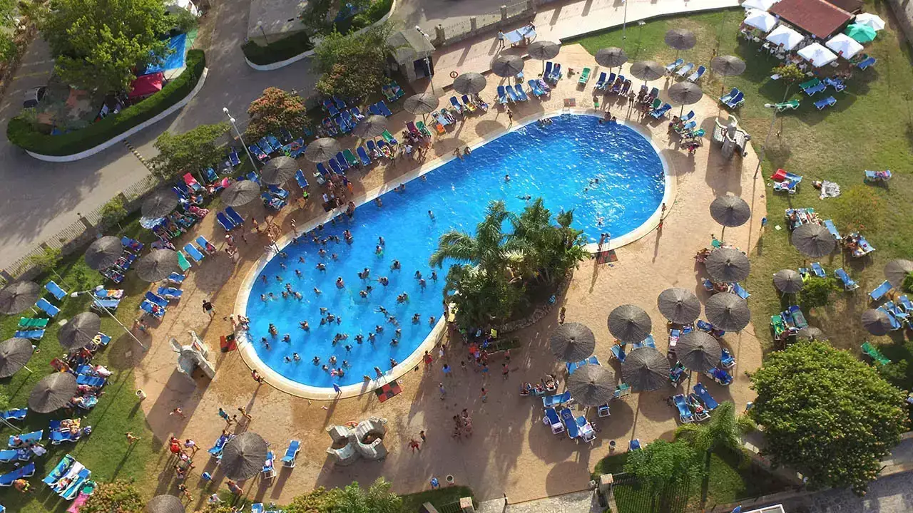 Zwembad Camping La Rosaleda