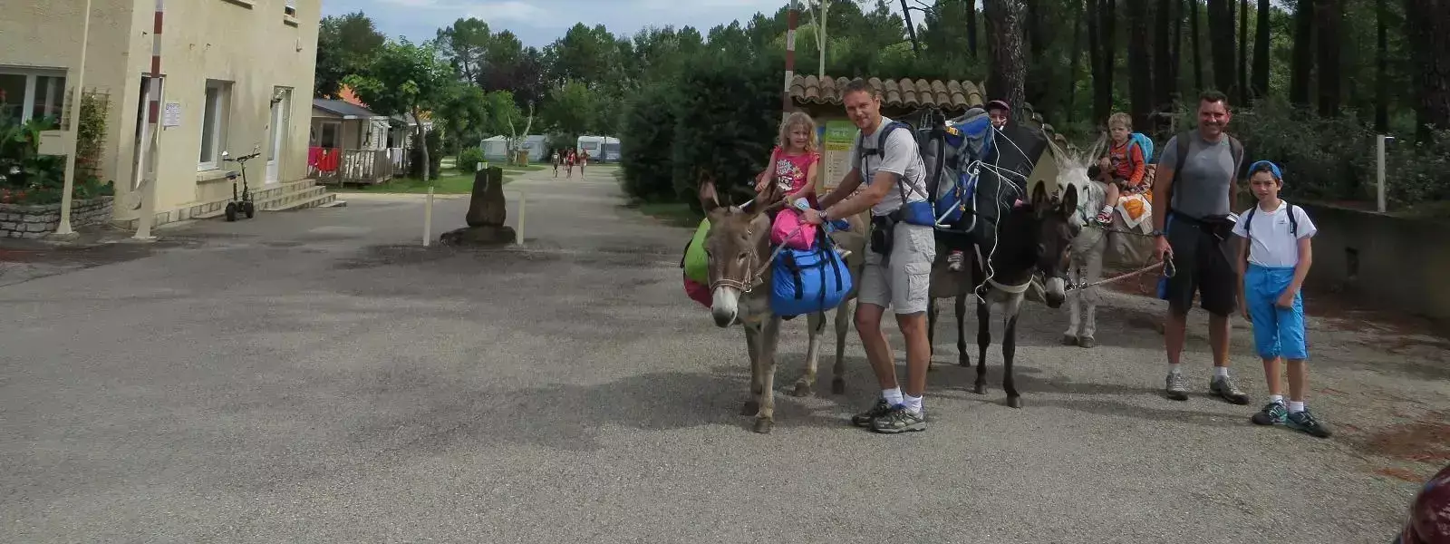 Generale Camping La Rouvière Les Pins